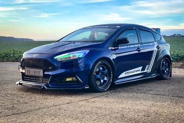 kopen BBK remset Compatibel met Ford Focus ST250 MK3 18 inch wiel 355 * 32mm rotor online vervaardiging