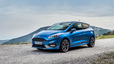 kopen Vier zuiger BBK voor Ford Fiesta ST ST180 Big Brake Kit met geboorde / gesloten / geboorde en gesloten schijven online vervaardiging